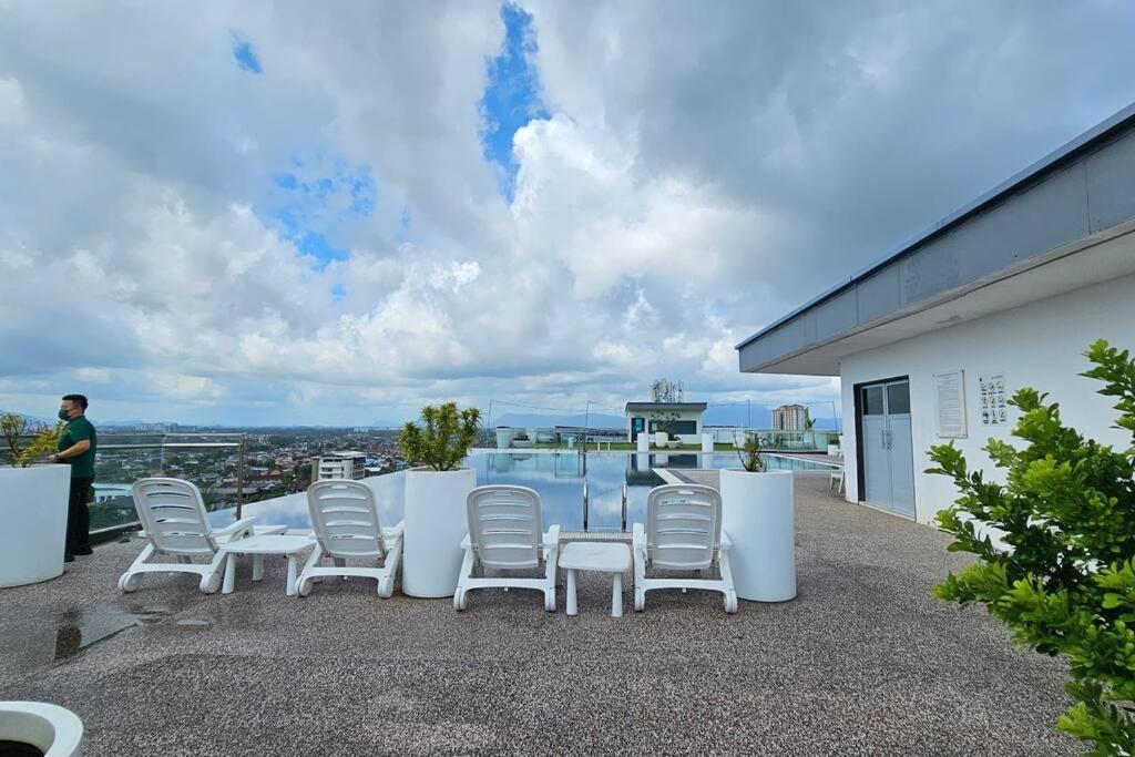 Kenyalang Kozi Square Homestay Kuching Luaran gambar