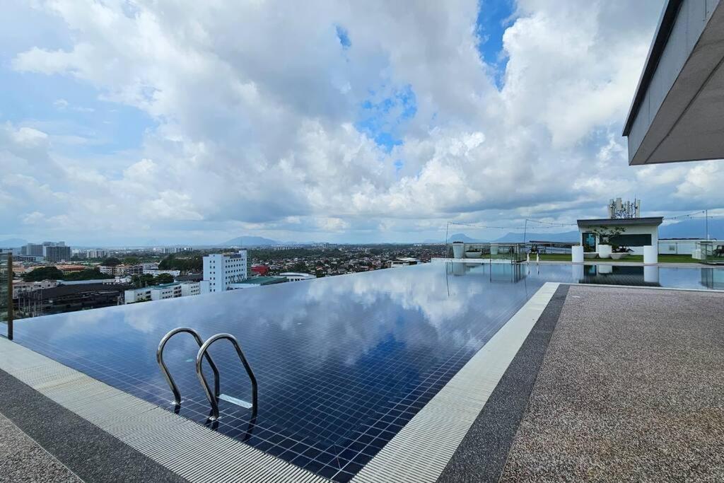 Kenyalang Kozi Square Homestay Kuching Luaran gambar